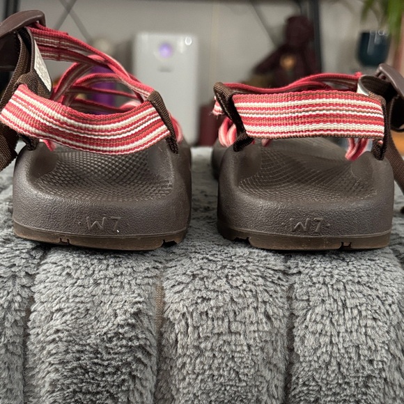 Chaco Vibram Outdoor Sport Sandals Strappy w/ Toe Strap Women's size 7 - Picture 3 of 7